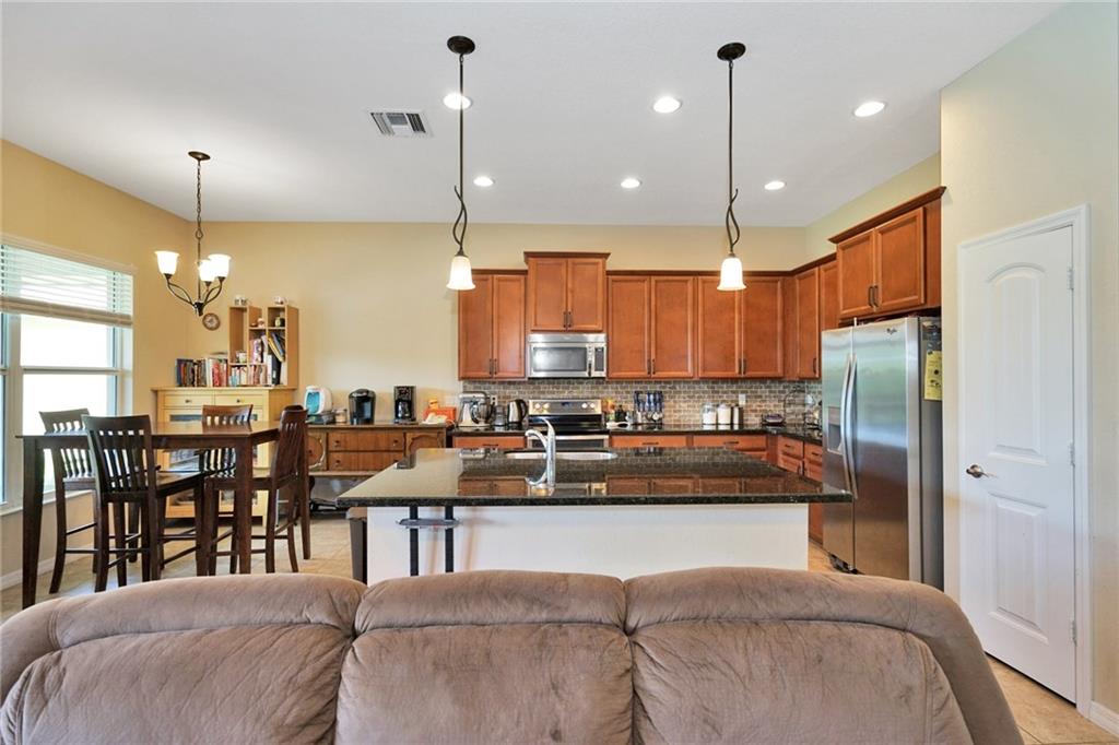 Vista Lago - Residential