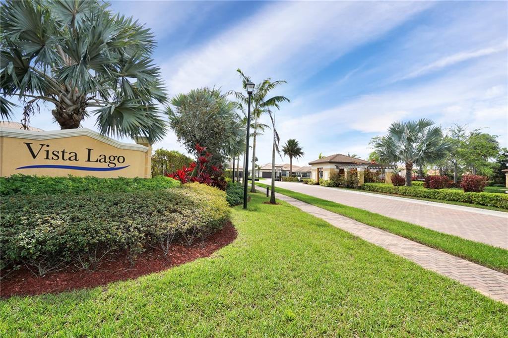 Vista Lago - Residential