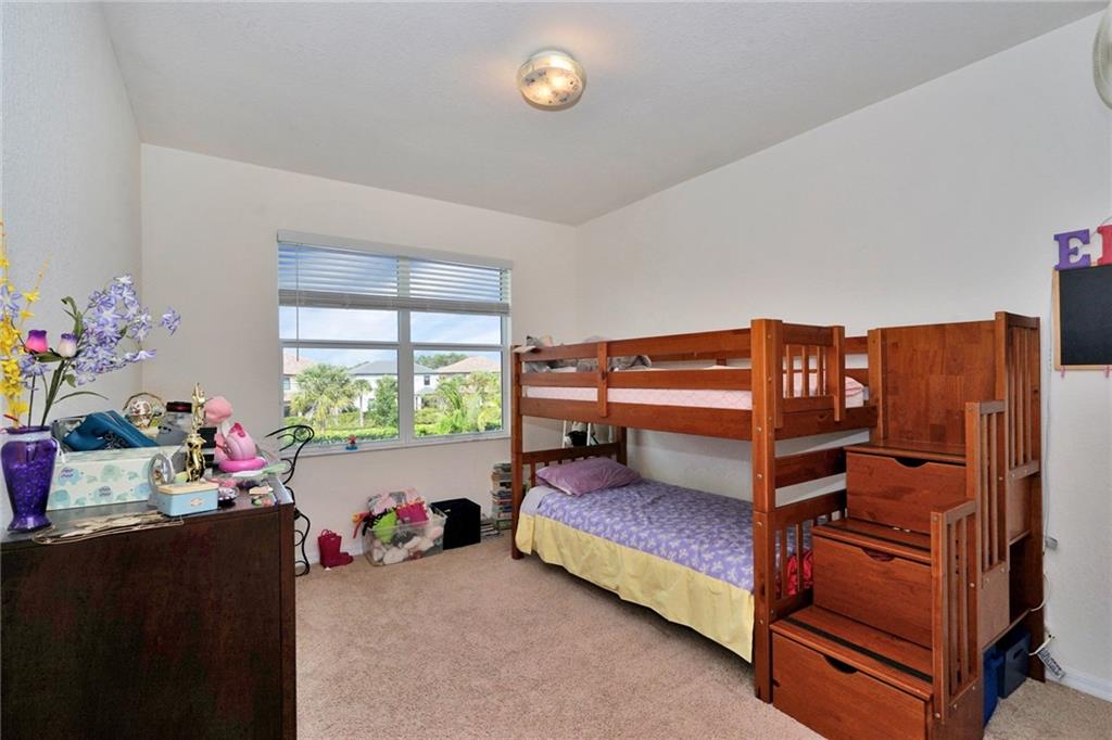 Vista Lago - Residential