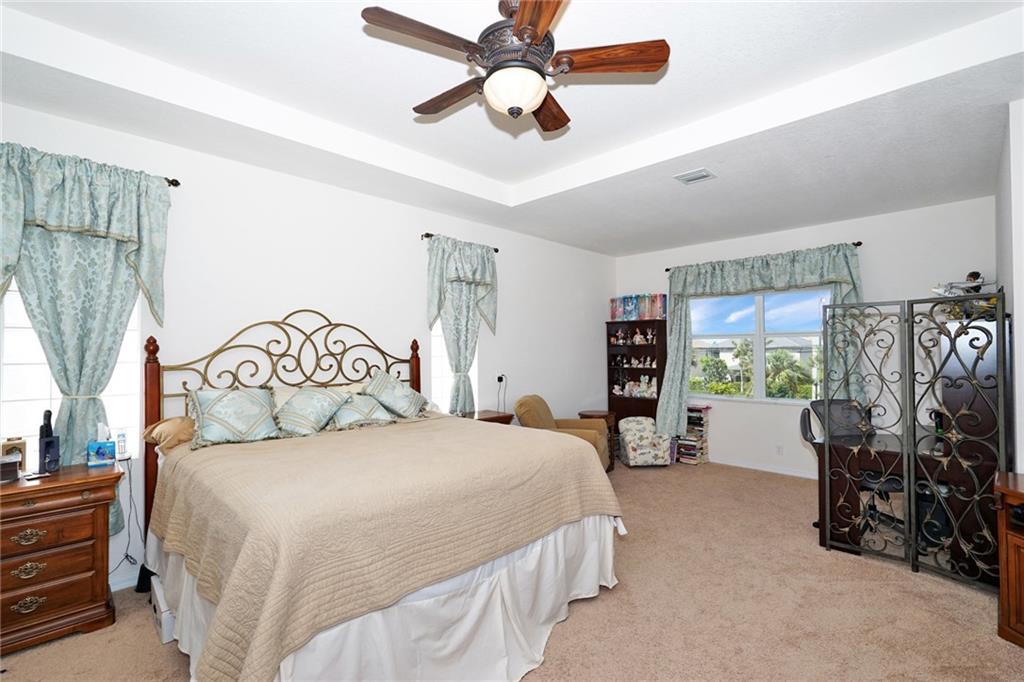 Vista Lago - Residential