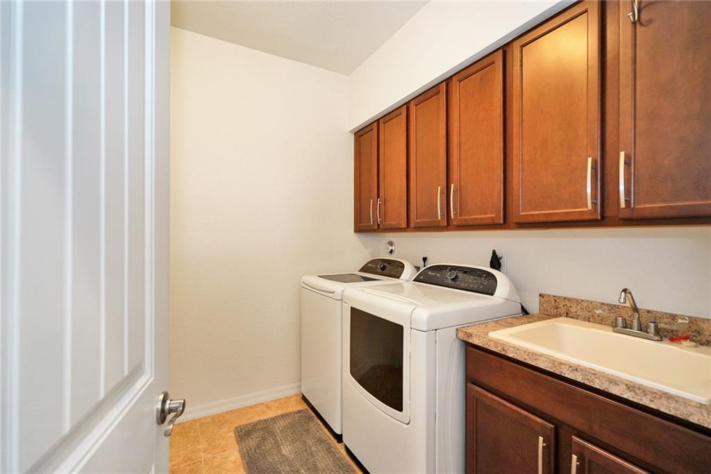 Vista Lago - Residential