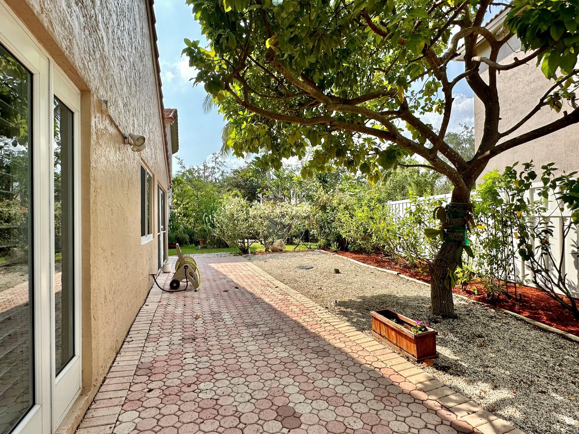 BONAVENTURE - Residential Lease