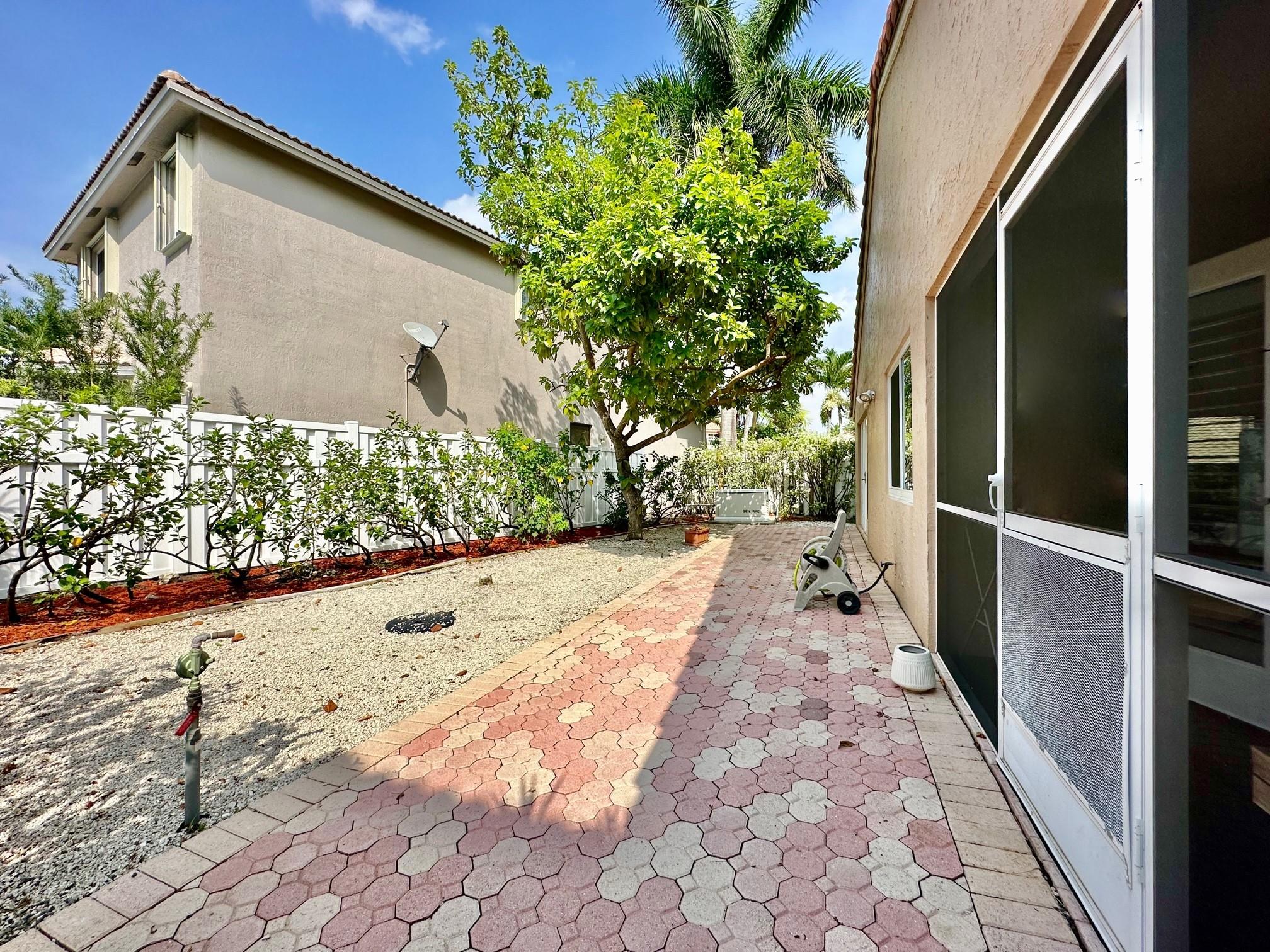 BONAVENTURE - Residential Lease