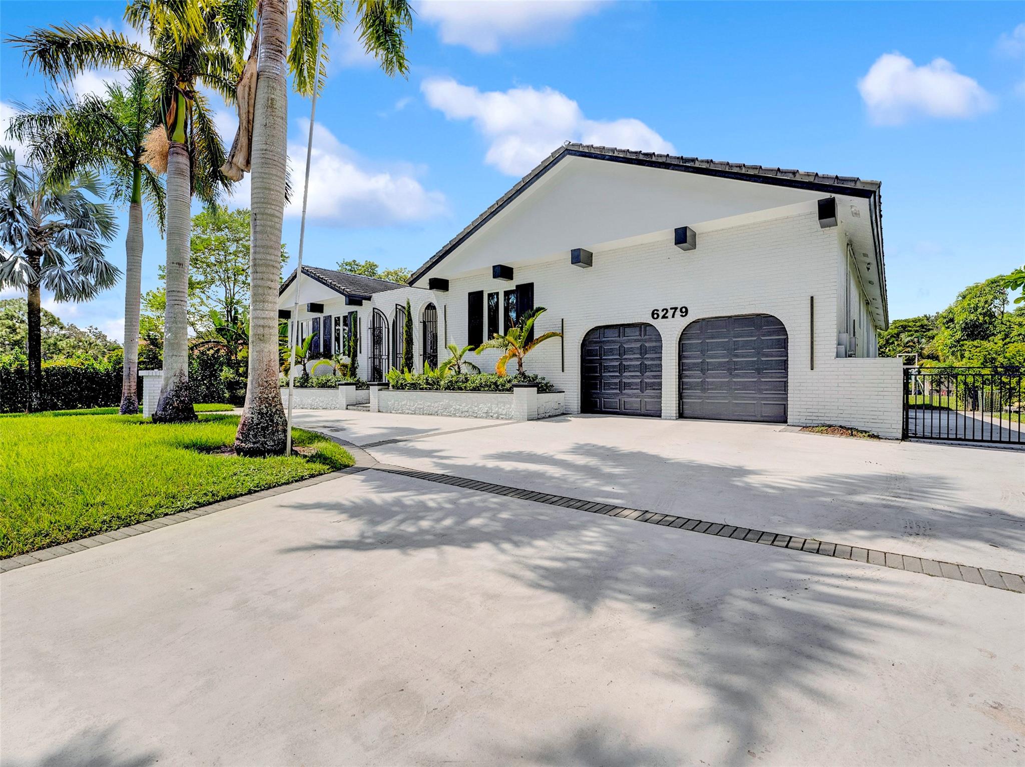 Pine Tree Estates - Residential