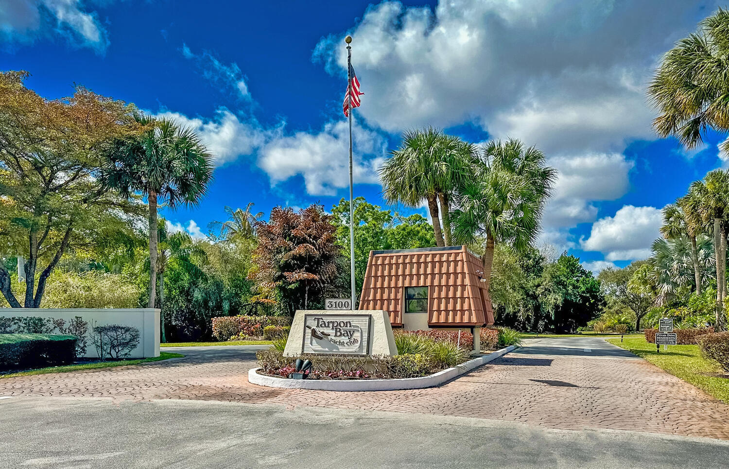 TARPON BAY YACHT CLUB CONDOMINIUM H - Residential
