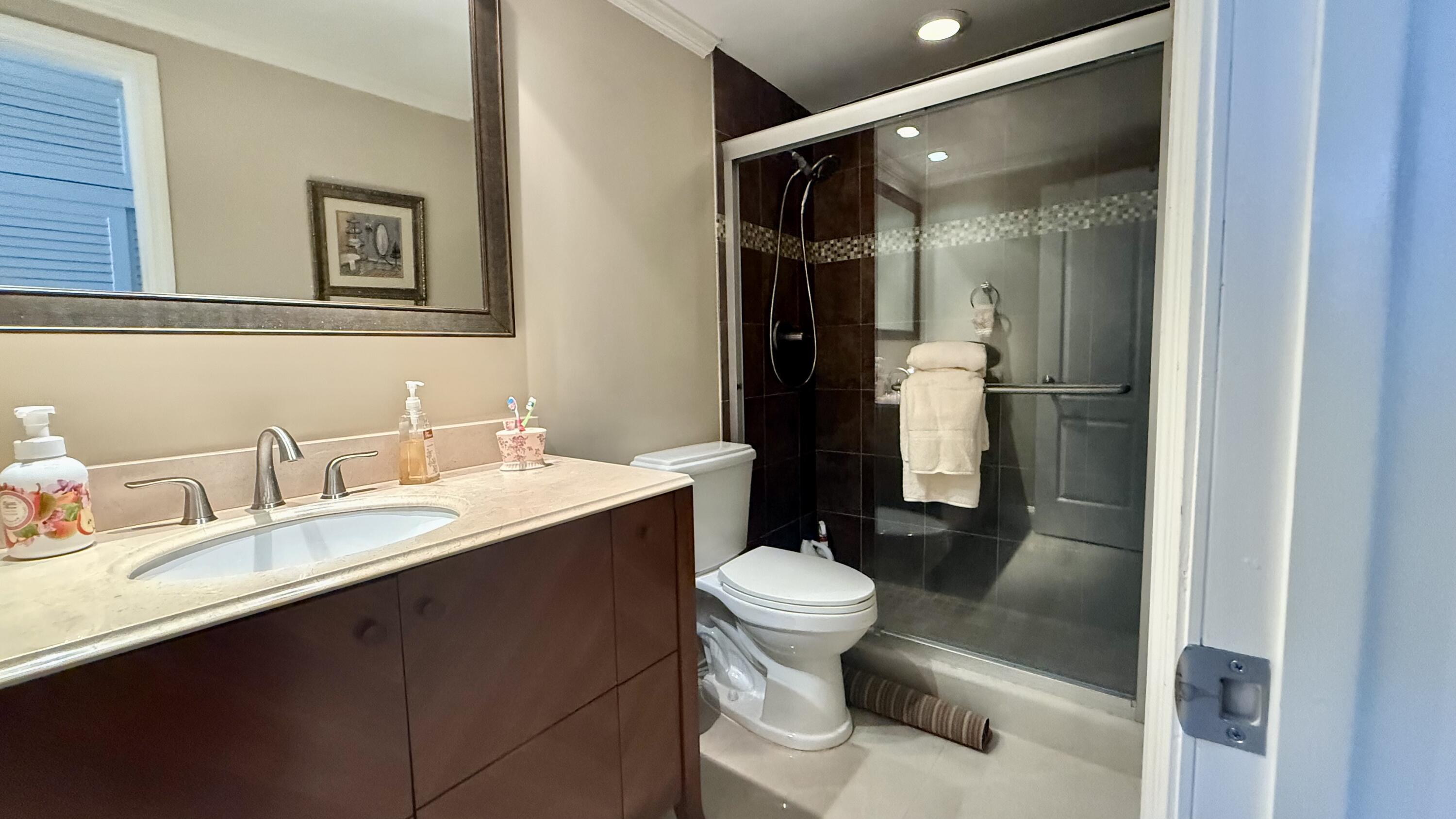 CORAL RIDGE TOWERS EAST CO-OP - Residential