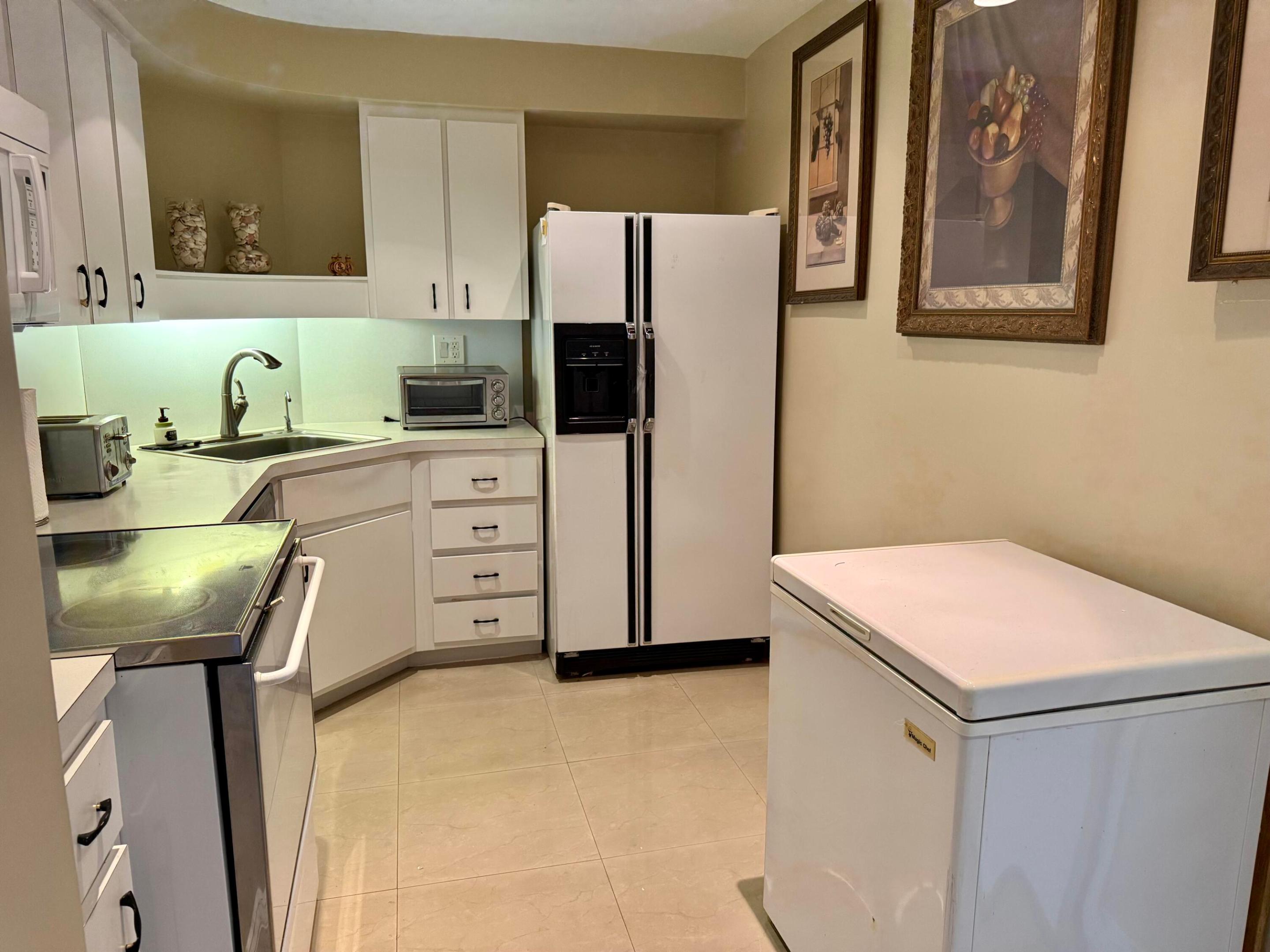 CORAL RIDGE TOWERS EAST CO-OP - Residential