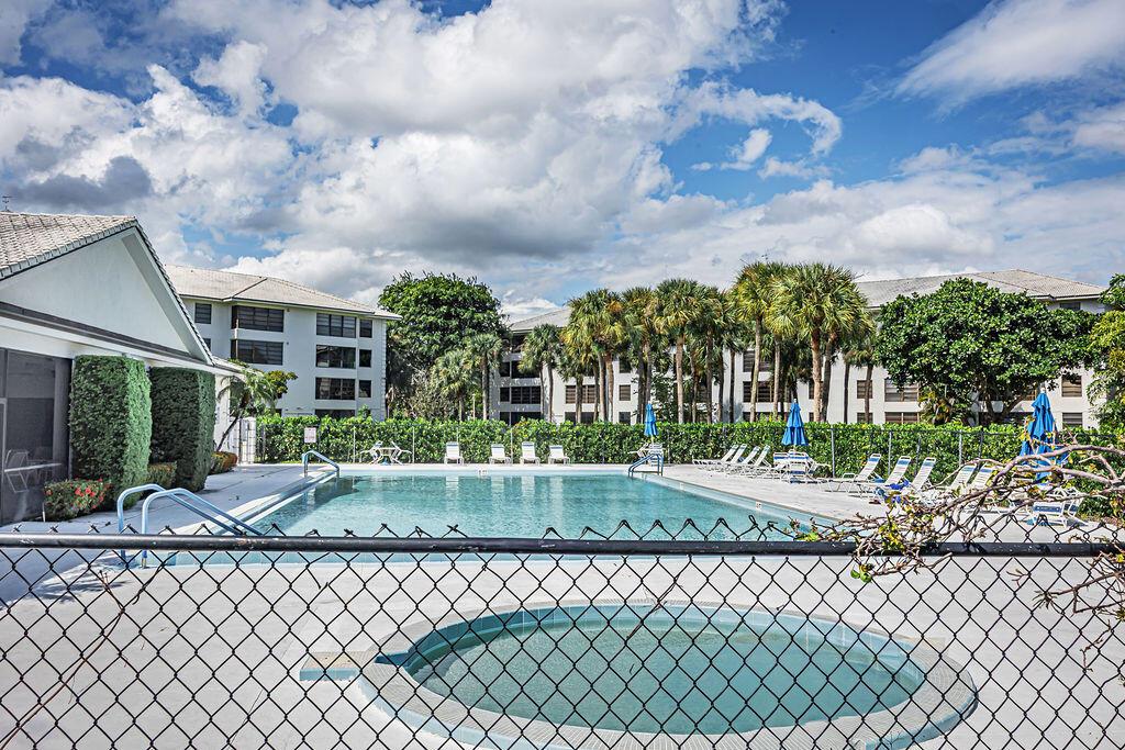 WHITEHALL CONDO OF THE LA - Residential Lease