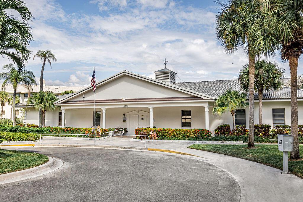 WHITEHALL CONDO OF THE LA - Residential Lease