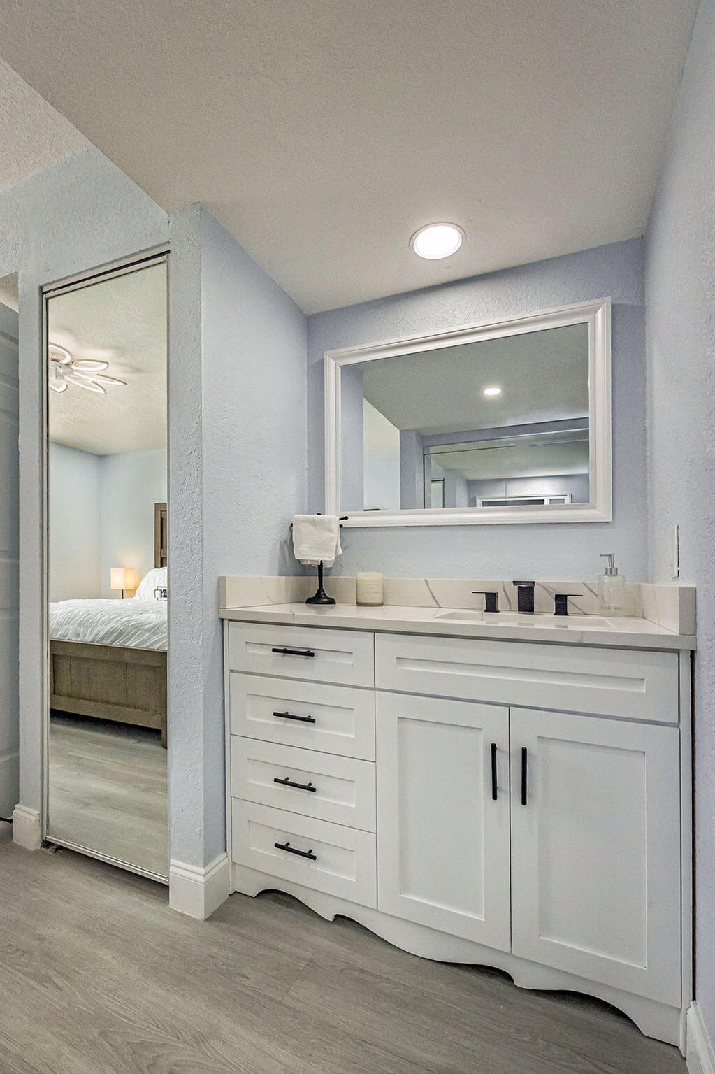 WHITEHALL CONDO OF THE LA - Residential Lease