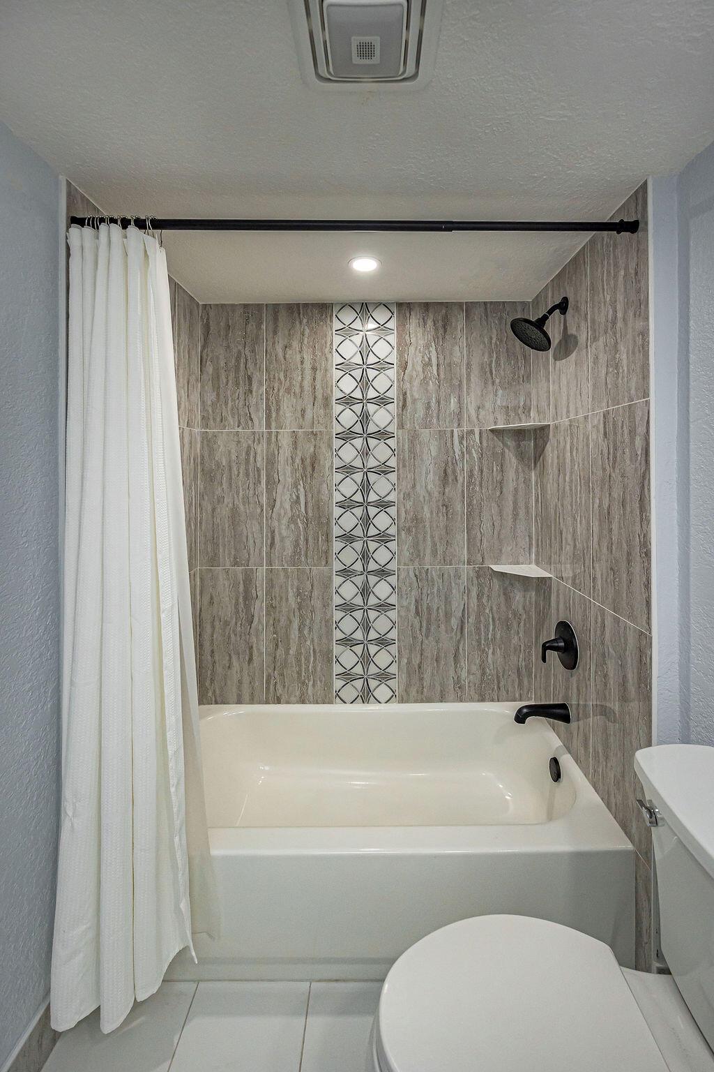 WHITEHALL CONDO OF THE LA - Residential Lease