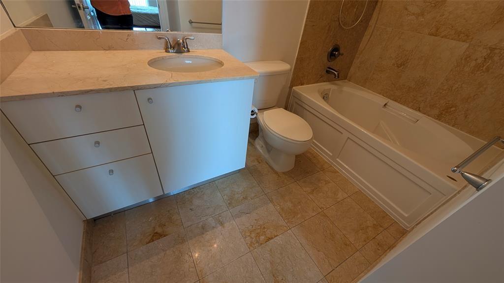 The Lofts at Hollywood St - Residential Lease