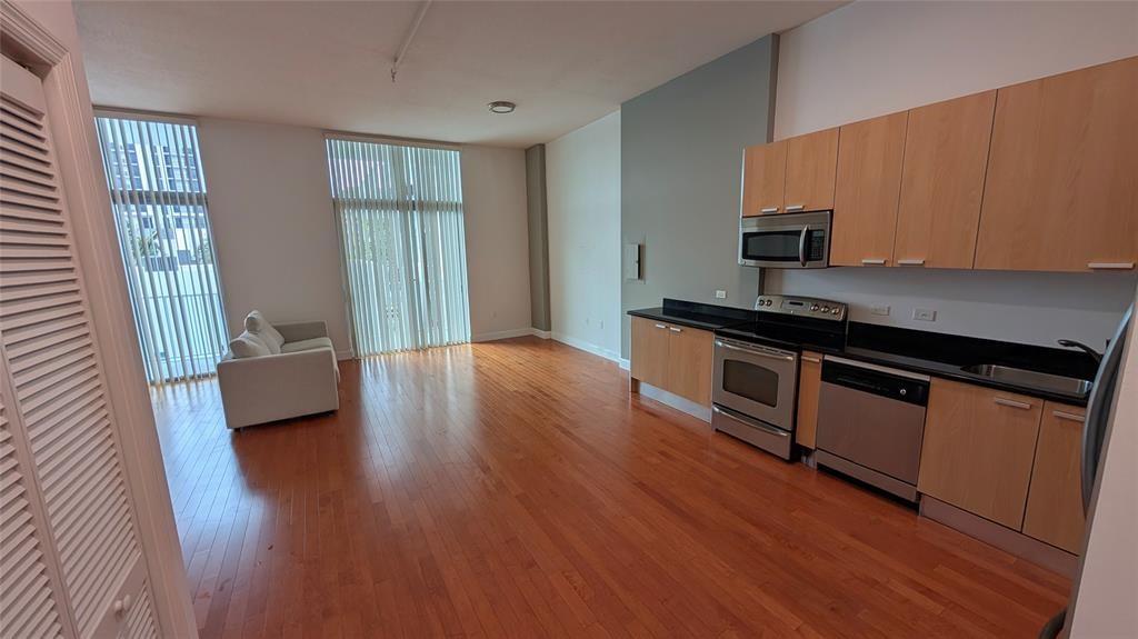 The Lofts at Hollywood St - Residential Lease