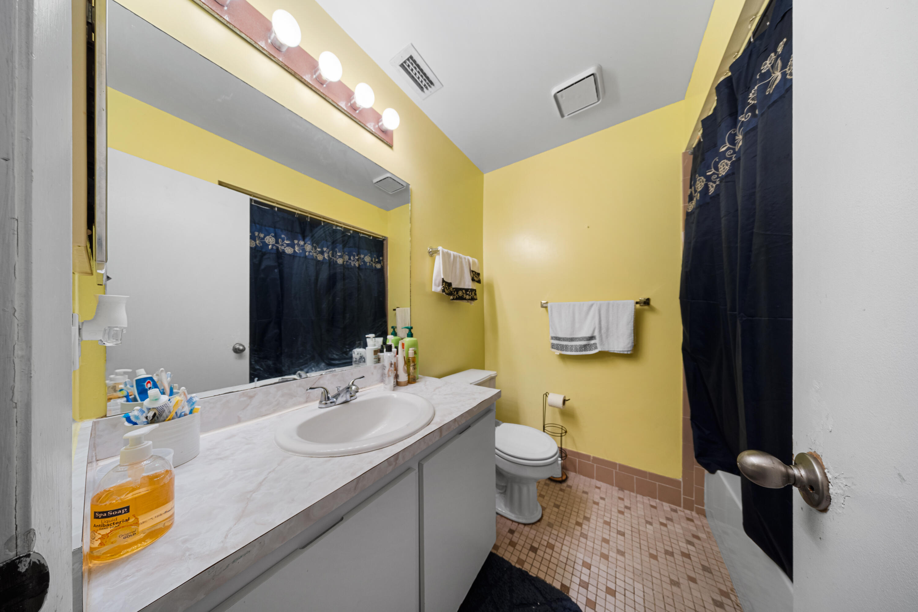 LAKESIDE GREEN 2 - Residential