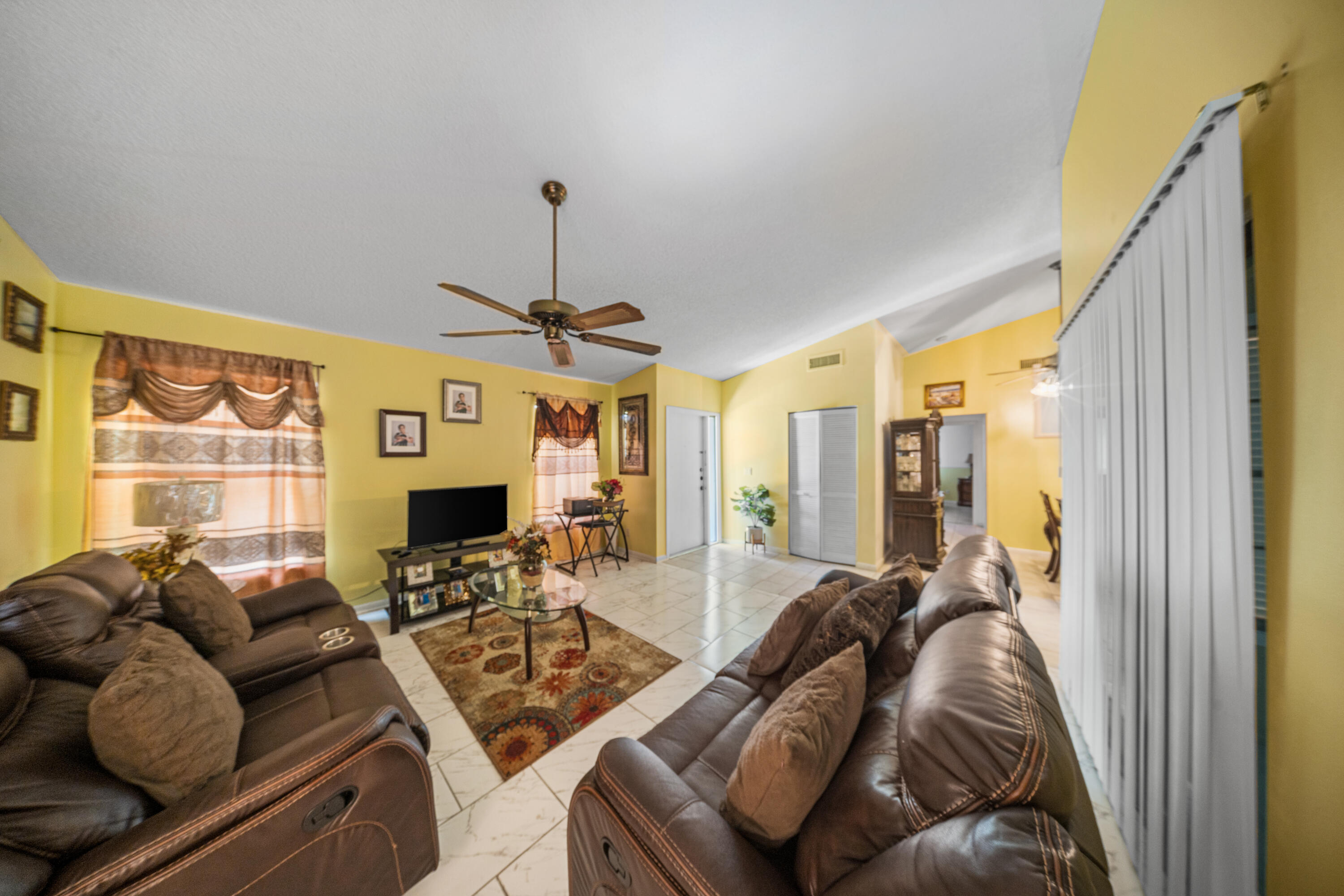 LAKESIDE GREEN 2 - Residential