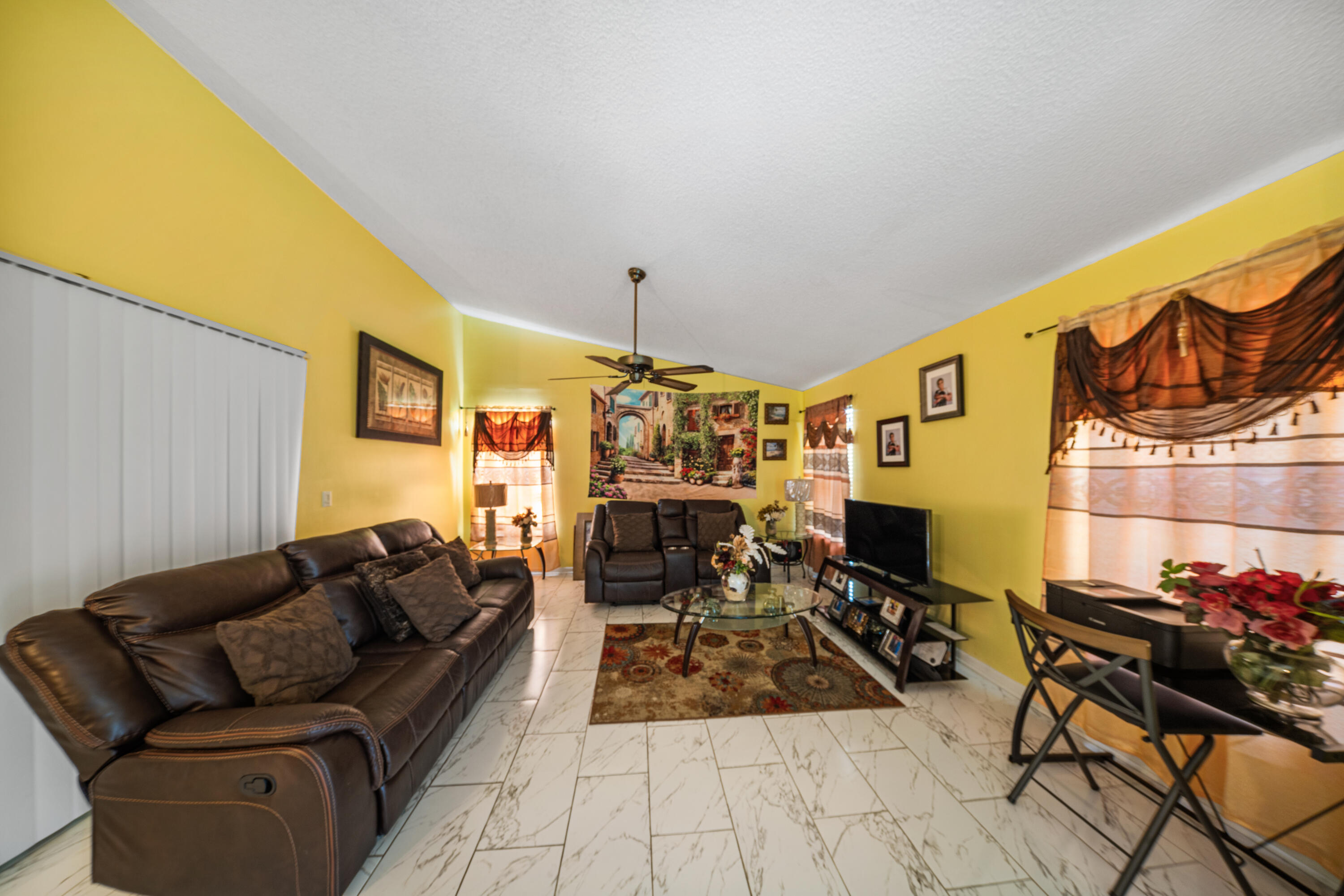 LAKESIDE GREEN 2 - Residential