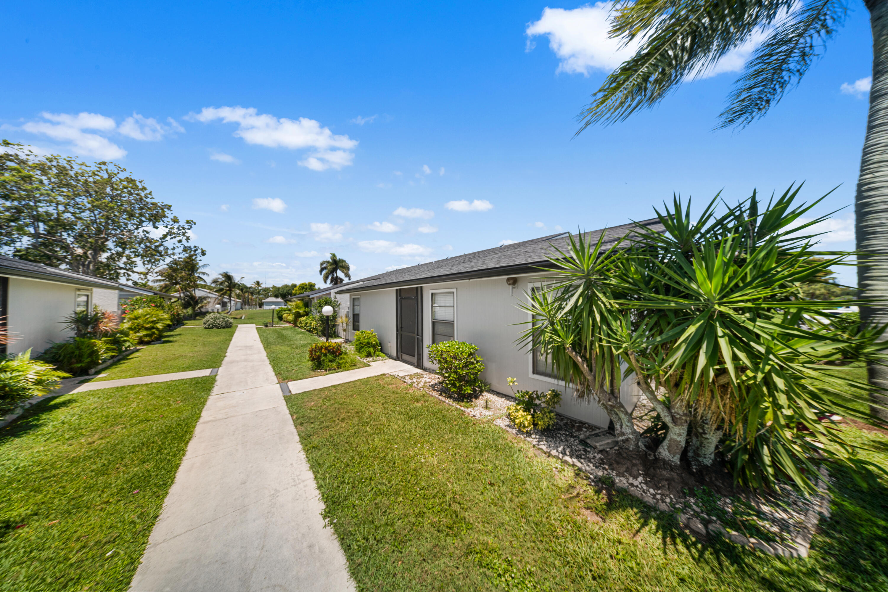 LAKESIDE GREEN 2 - Residential