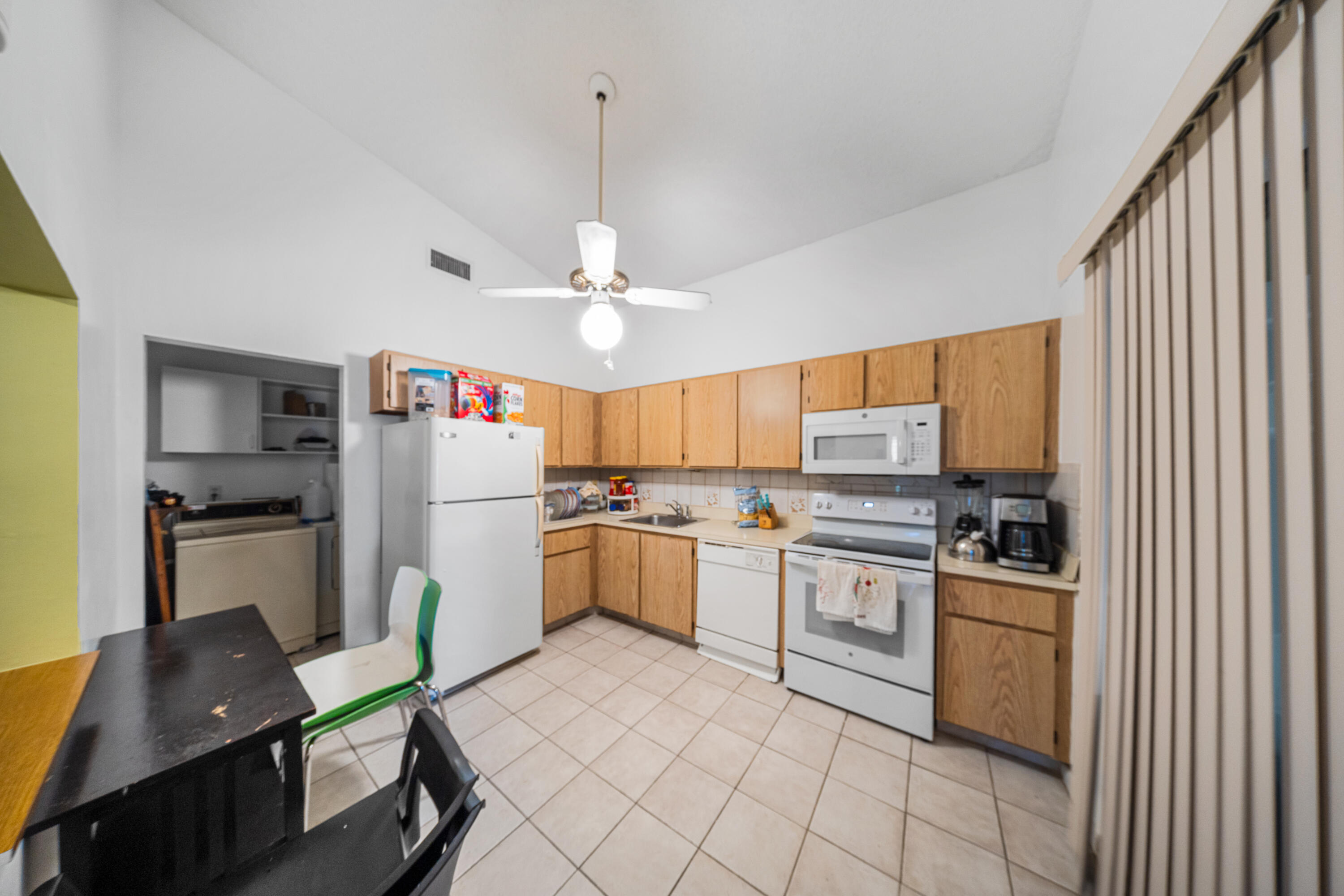 LAKESIDE GREEN 2 - Residential