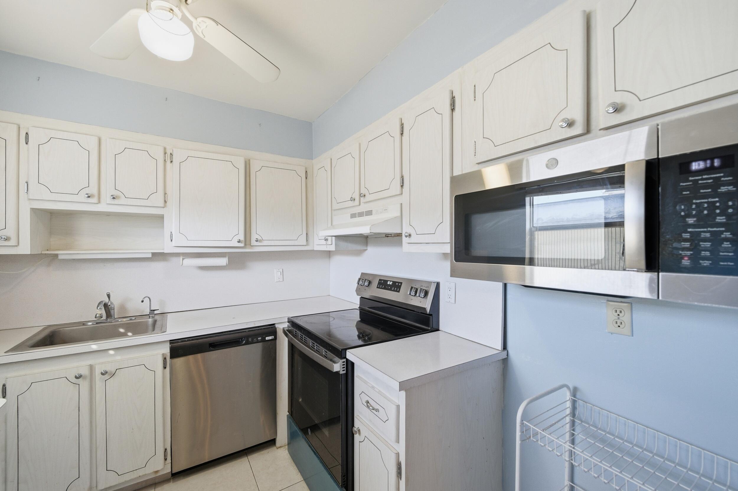 KINGS POINT SAXONY CONDOS - Residential Lease