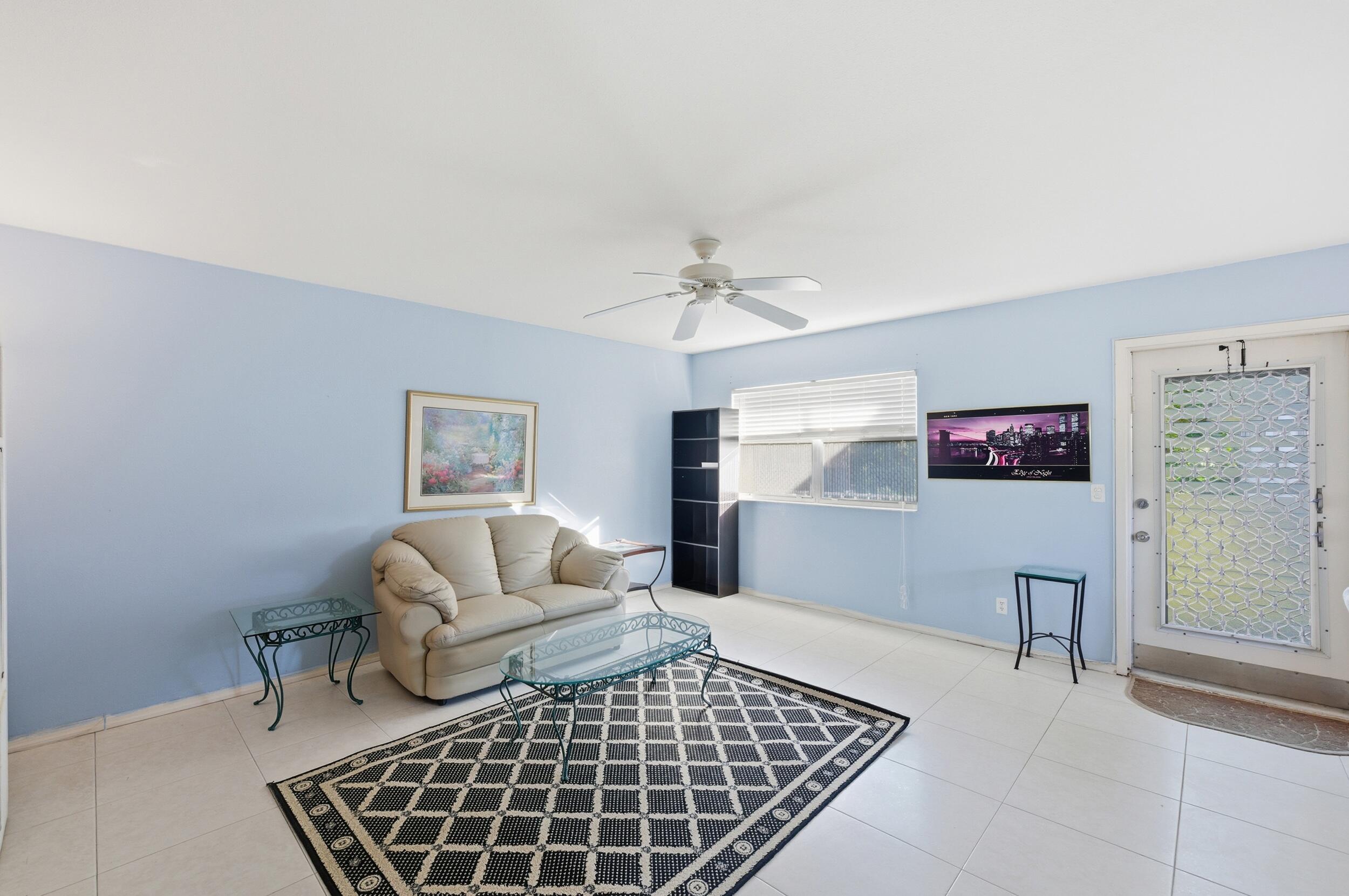 KINGS POINT SAXONY CONDOS - Residential Lease