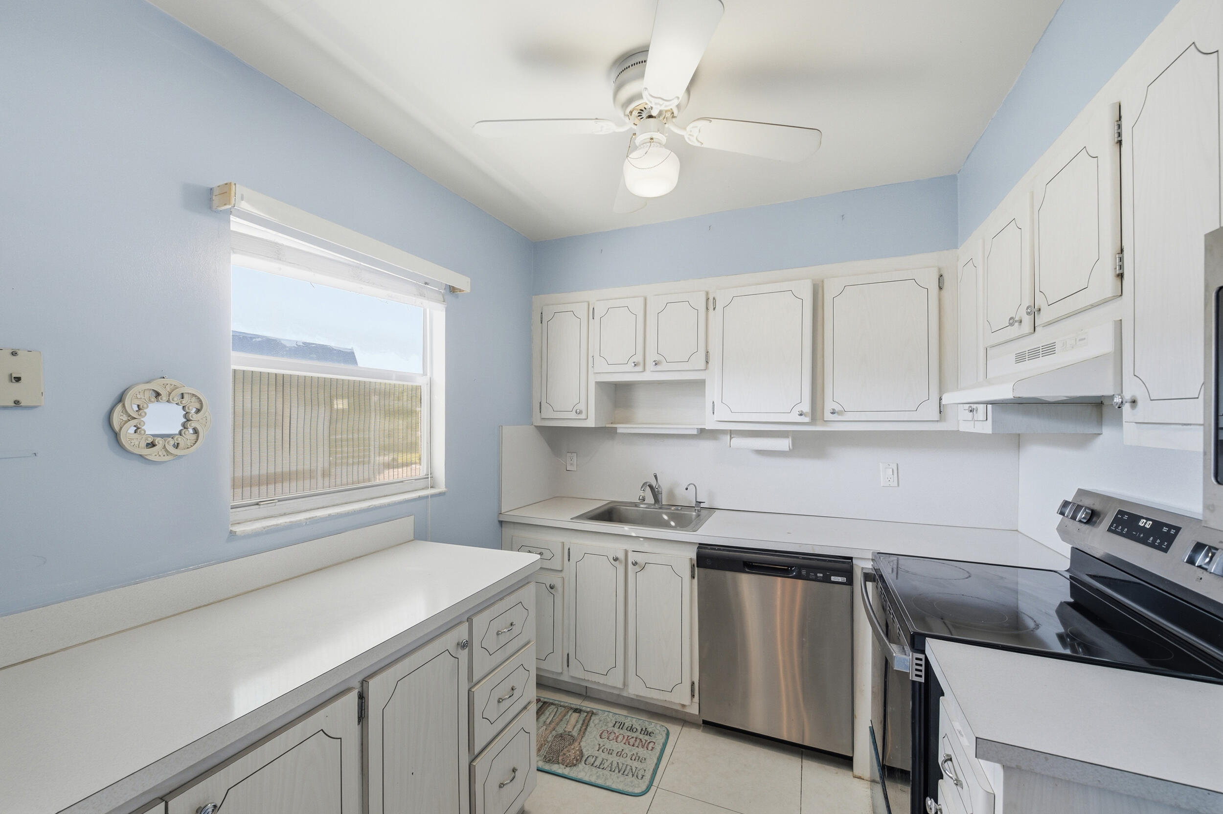 KINGS POINT SAXONY CONDOS - Residential Lease