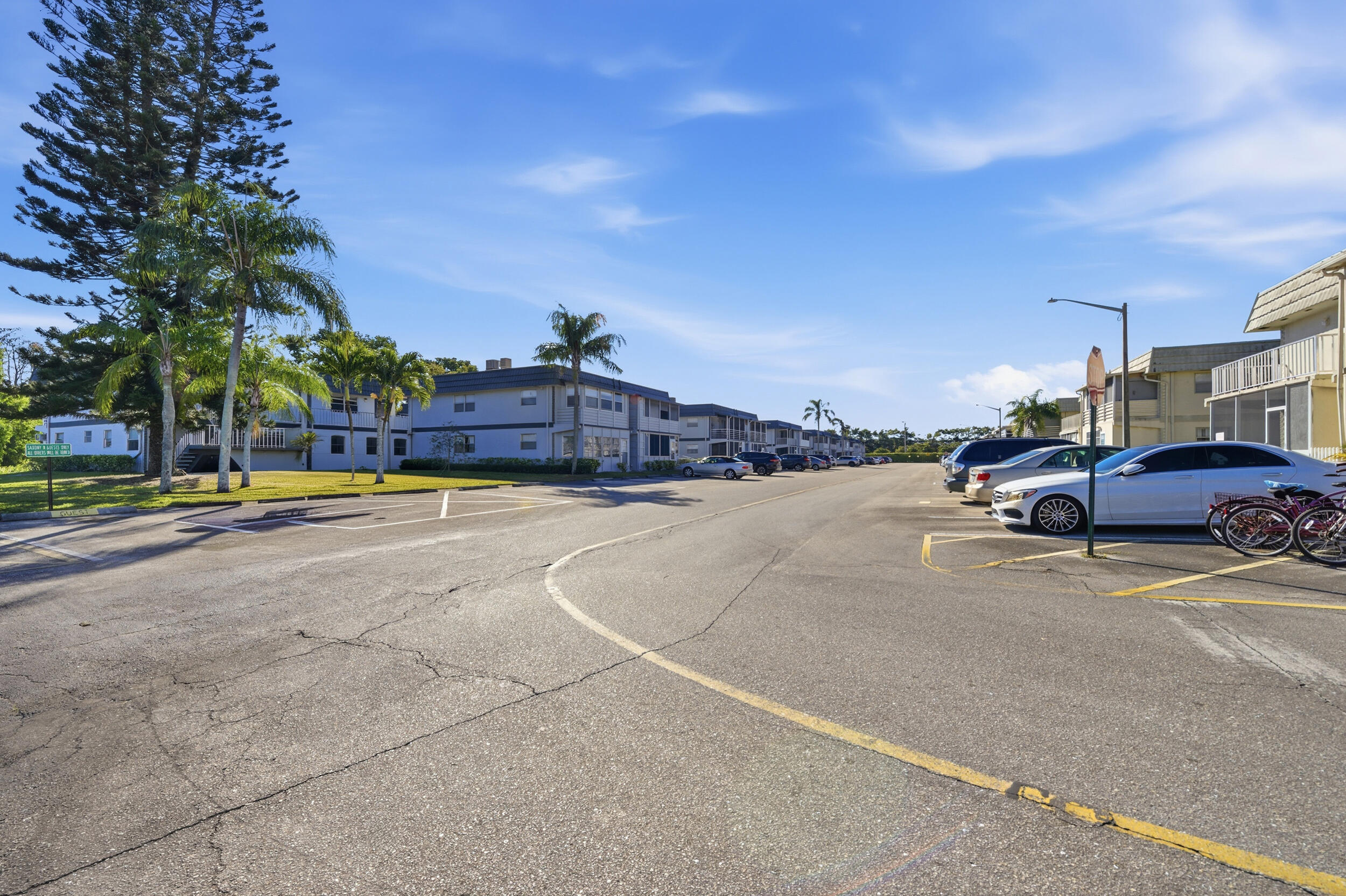 KINGS POINT SAXONY CONDOS - Residential Lease