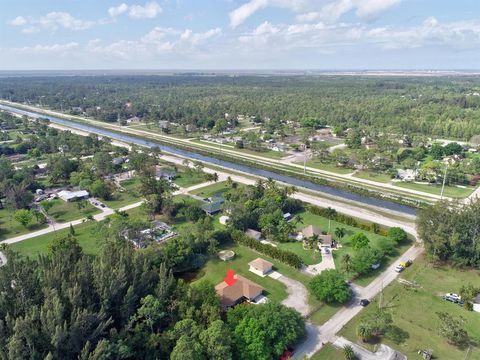 A home in Loxahatchee