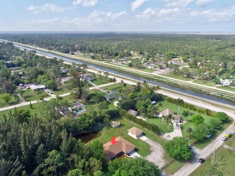 A home in Loxahatchee