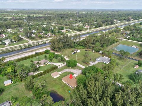 A home in Loxahatchee