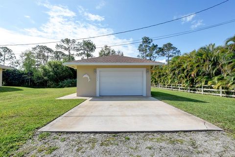 A home in Loxahatchee