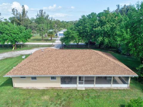 A home in Loxahatchee