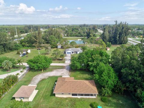 A home in Loxahatchee