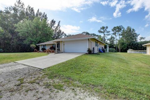 A home in Loxahatchee