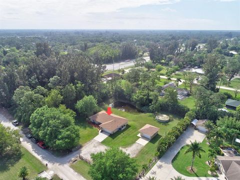 A home in Loxahatchee