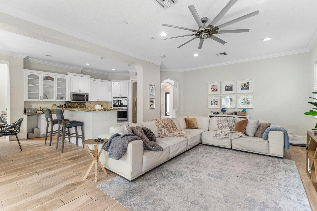 VERSAILLES PUD - Residential