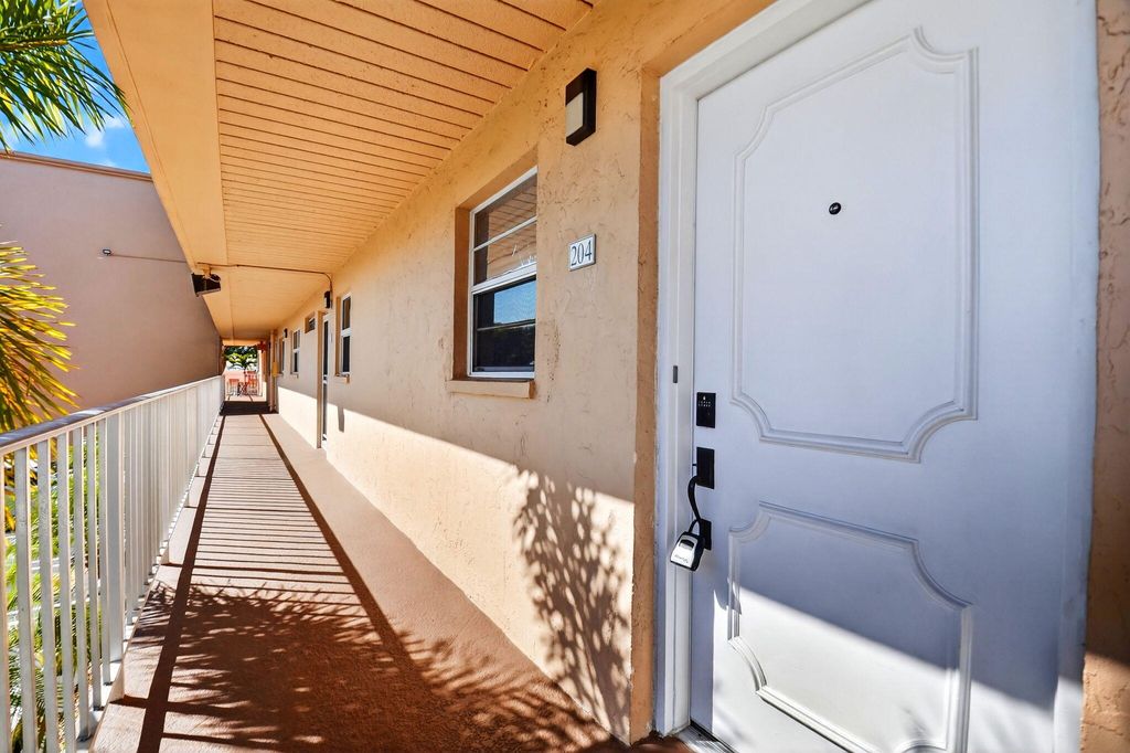 Photo of 2515 NE 2nd Court #204, Boynton Beach, FL 33435 (MLS # R11162256)