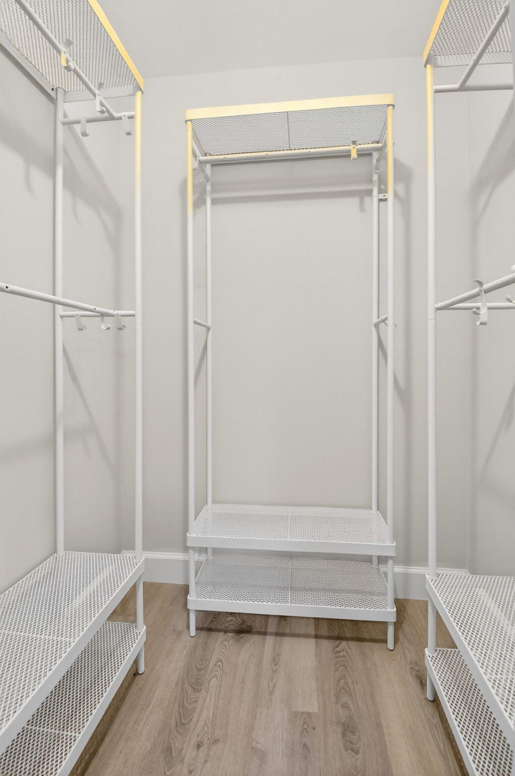 VILLAGE ROYALE GREENTREE CONDO - Residential