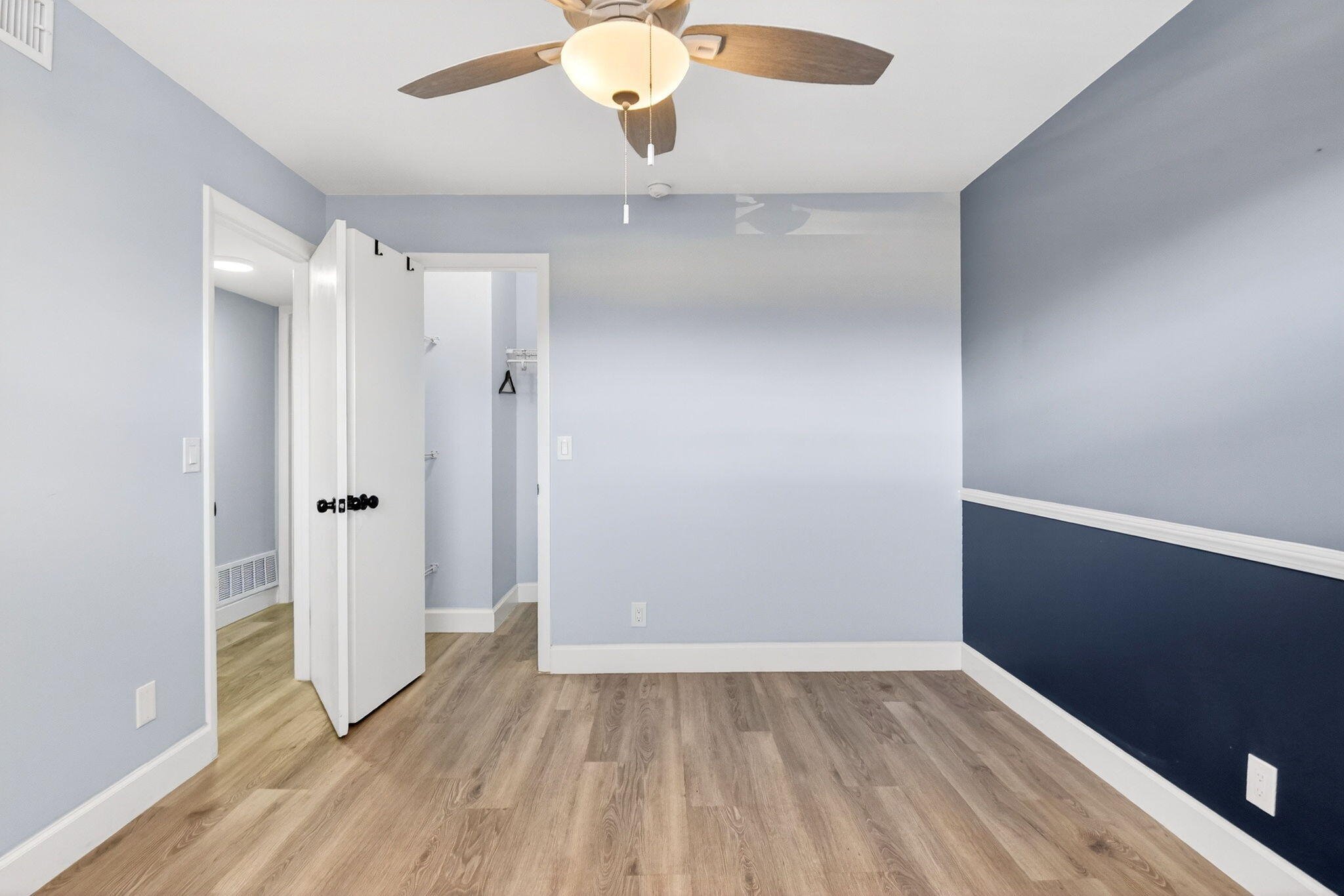 VILLAGE ROYALE GREENTREE CONDO - Residential