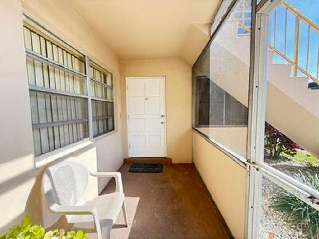 Photo of 187 Stratford N #187, West Palm Beach, FL 33417 (MLS # B26030131)