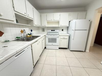 STRATFORD CONDOMINIUM - Residential