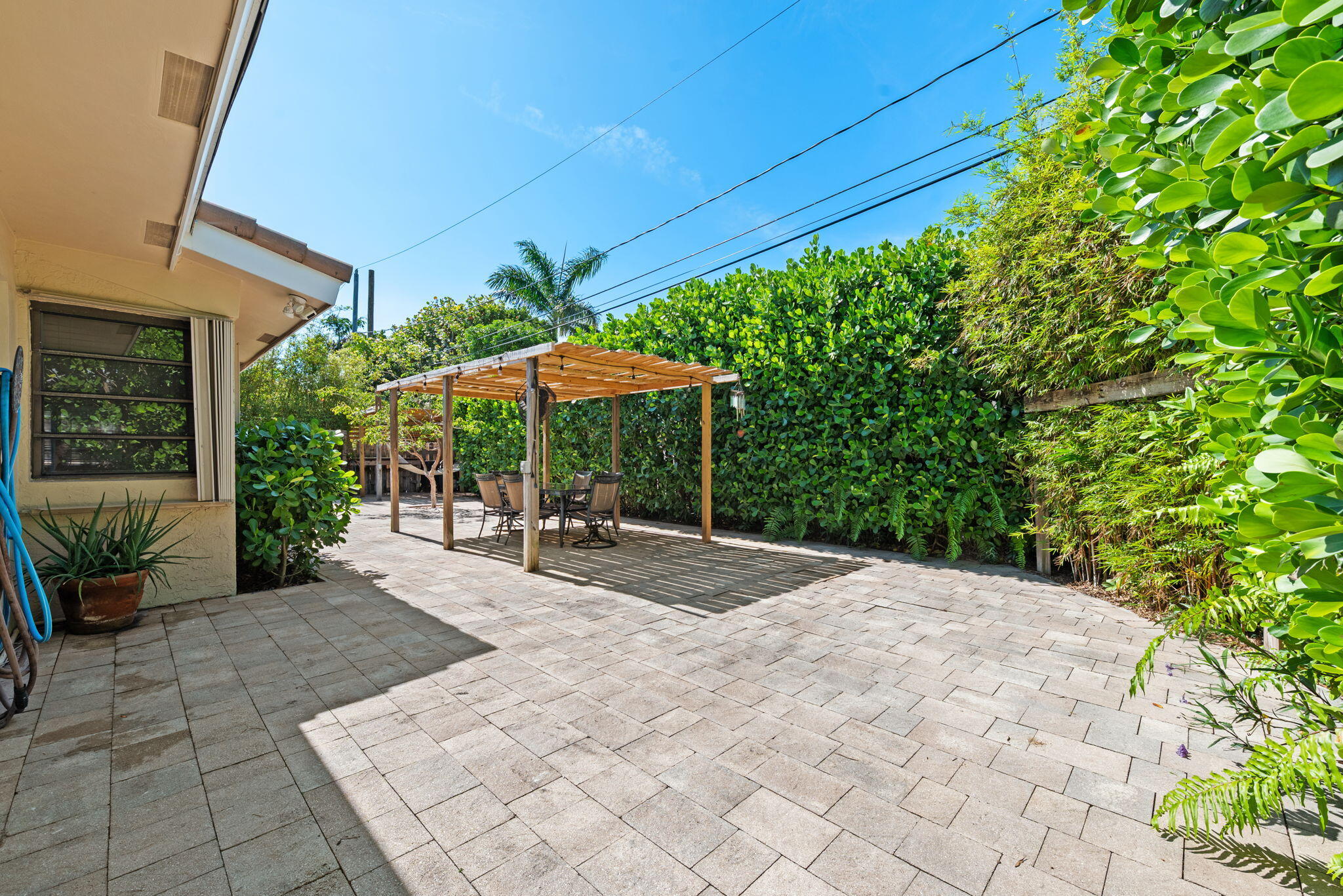 SILVER SHORES SEC OF LAUDERDALE - Residential