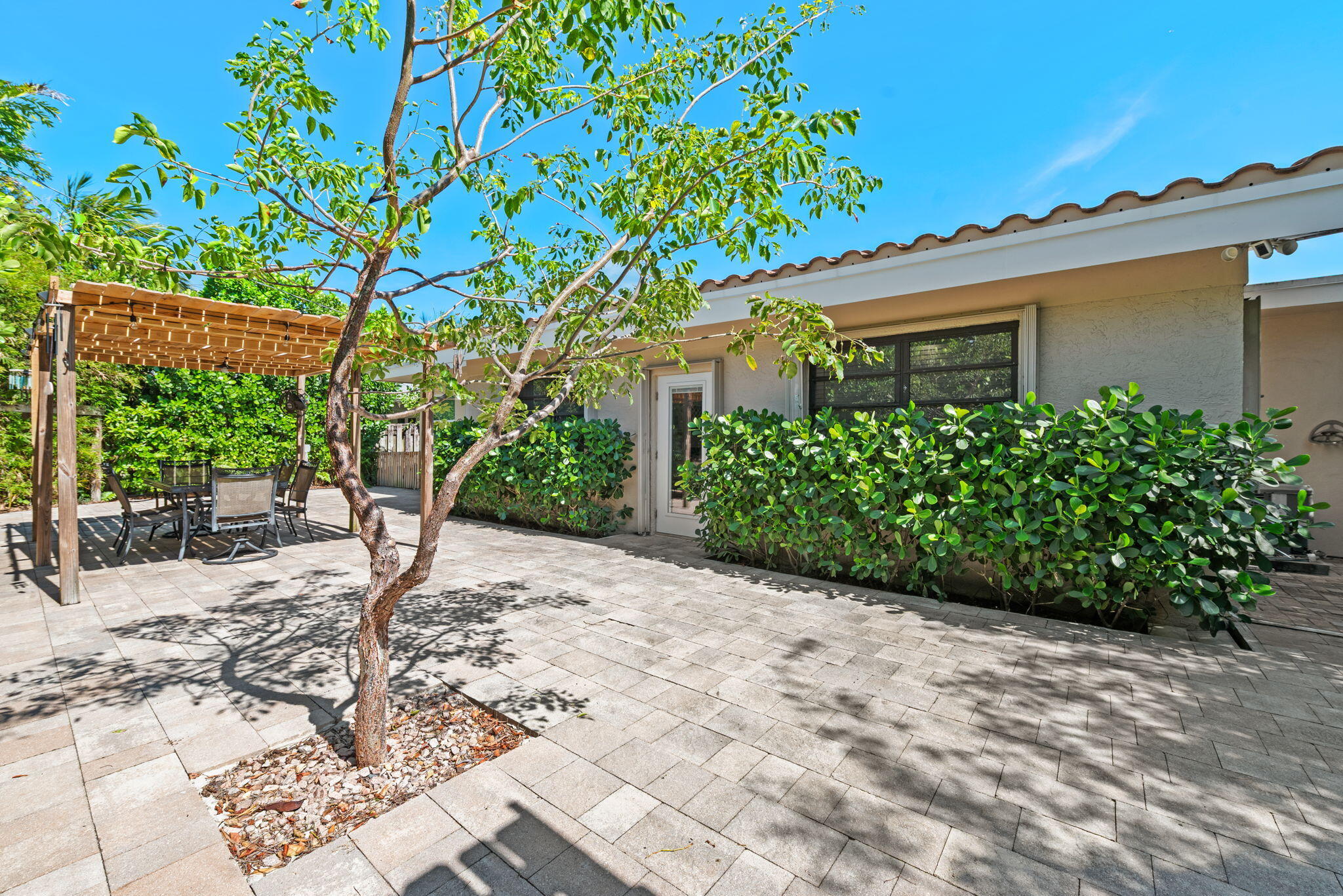 SILVER SHORES SEC OF LAUDERDALE - Residential