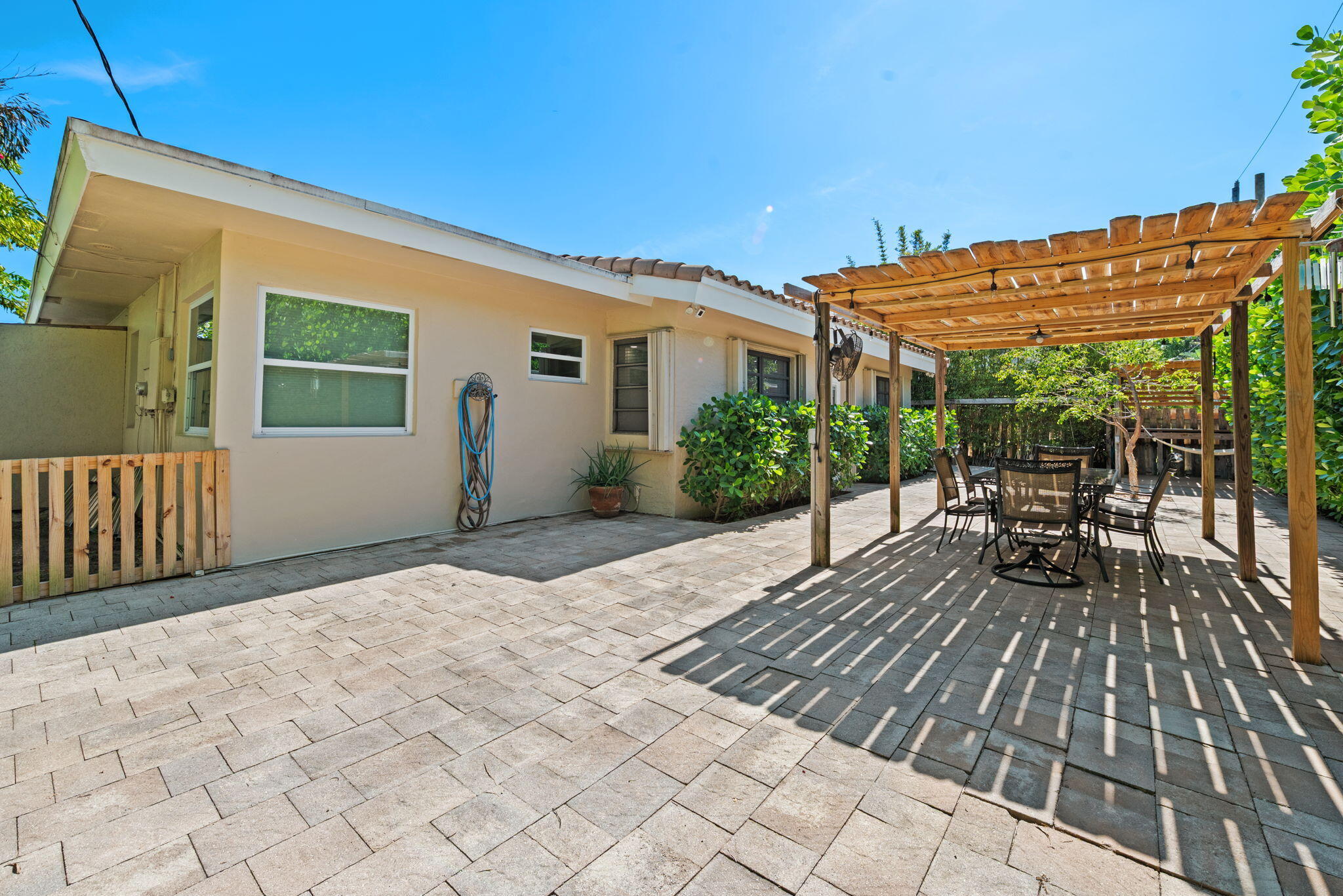 SILVER SHORES SEC OF LAUDERDALE - Residential