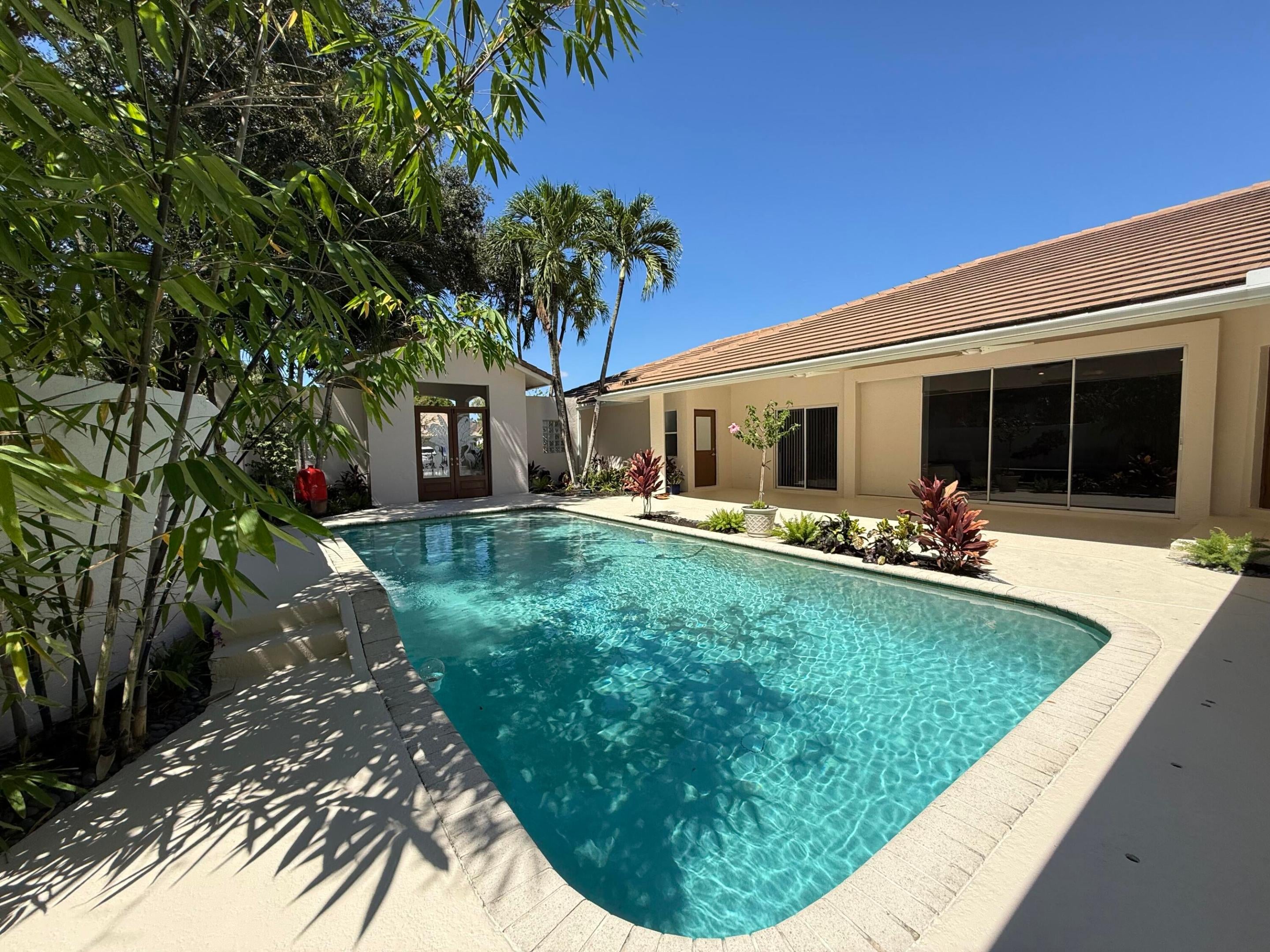 5705 NW 100th Terrace