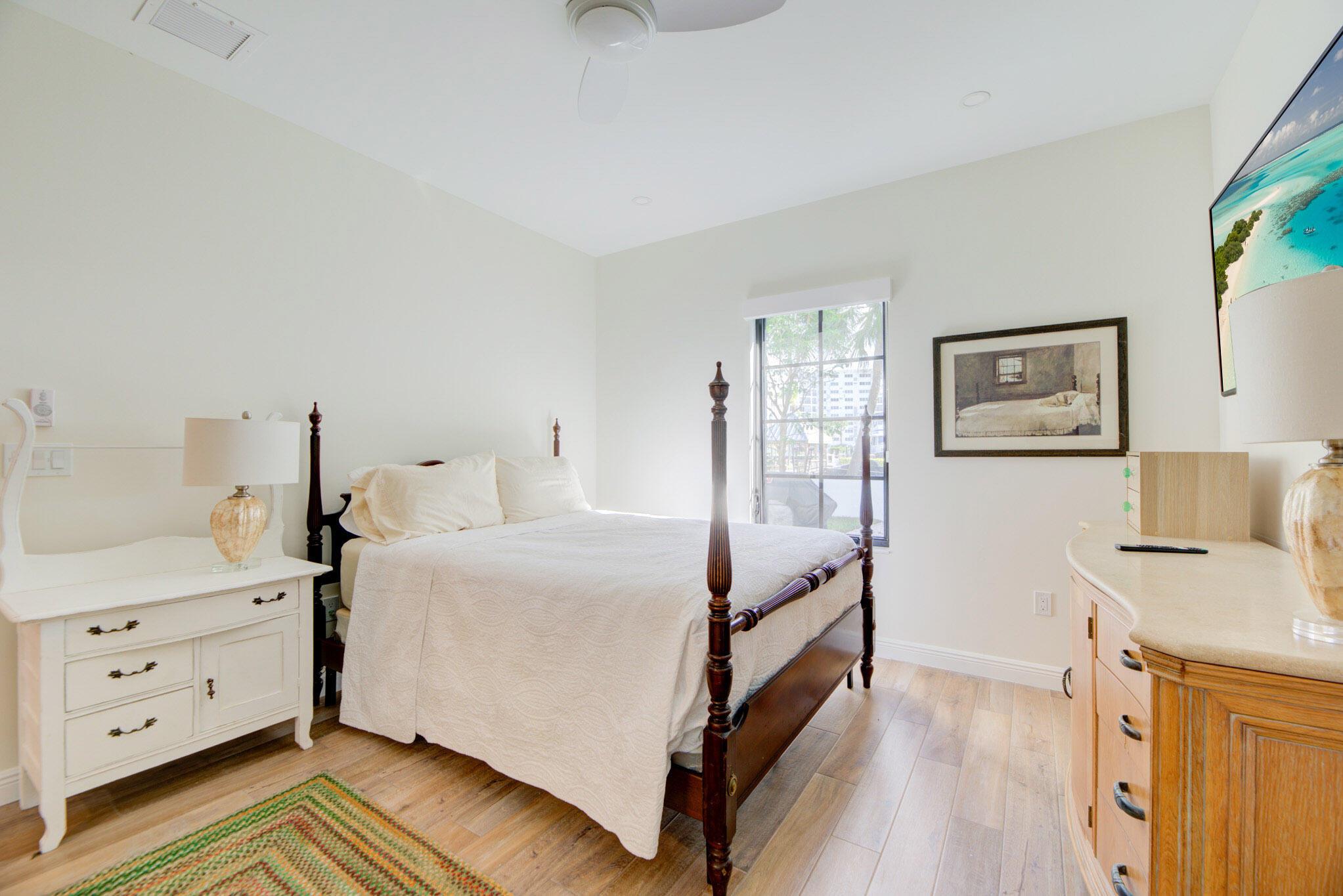 DELRAY TOWN OF - Residential Lease