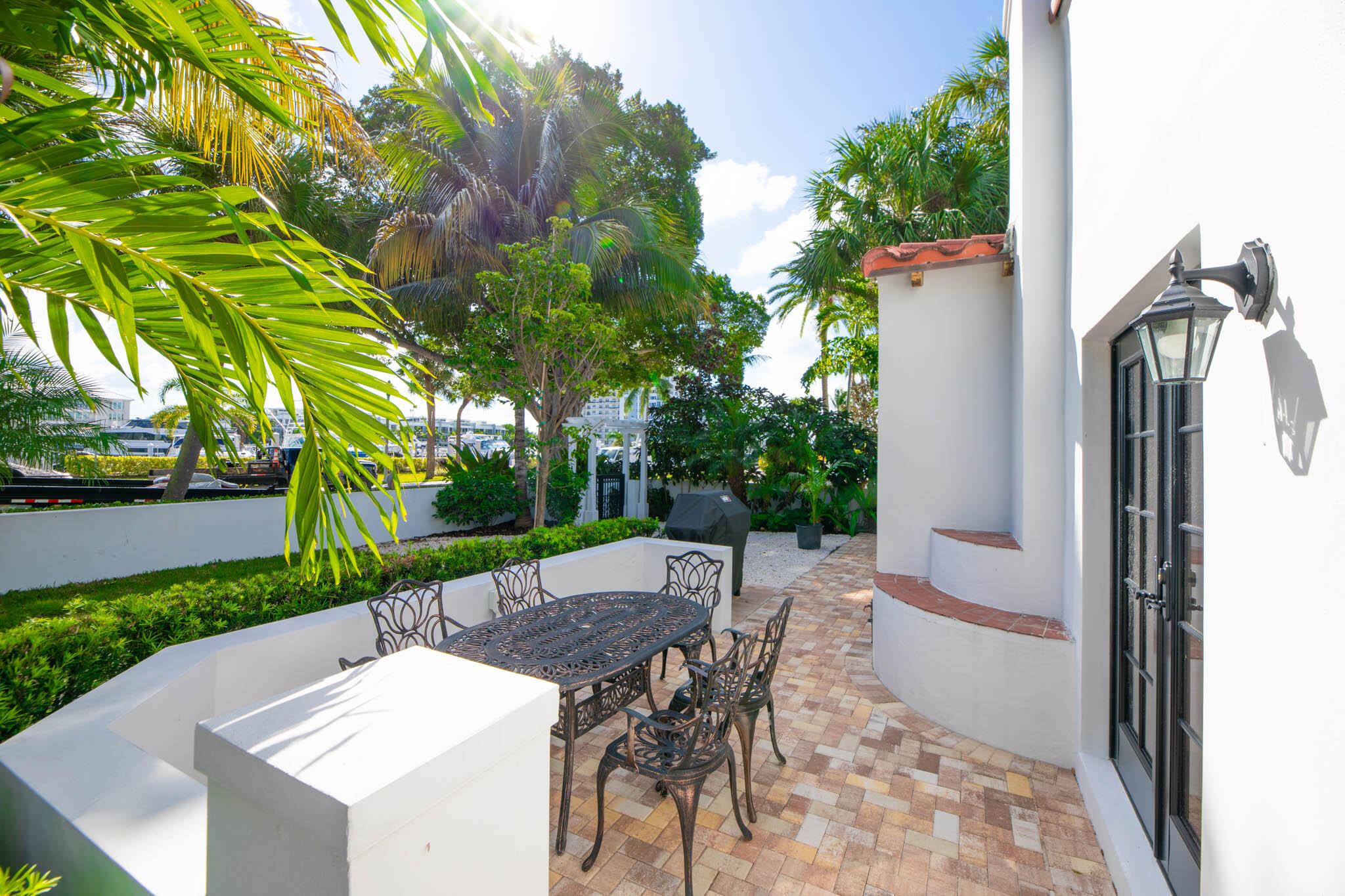 DELRAY TOWN OF - Residential Lease