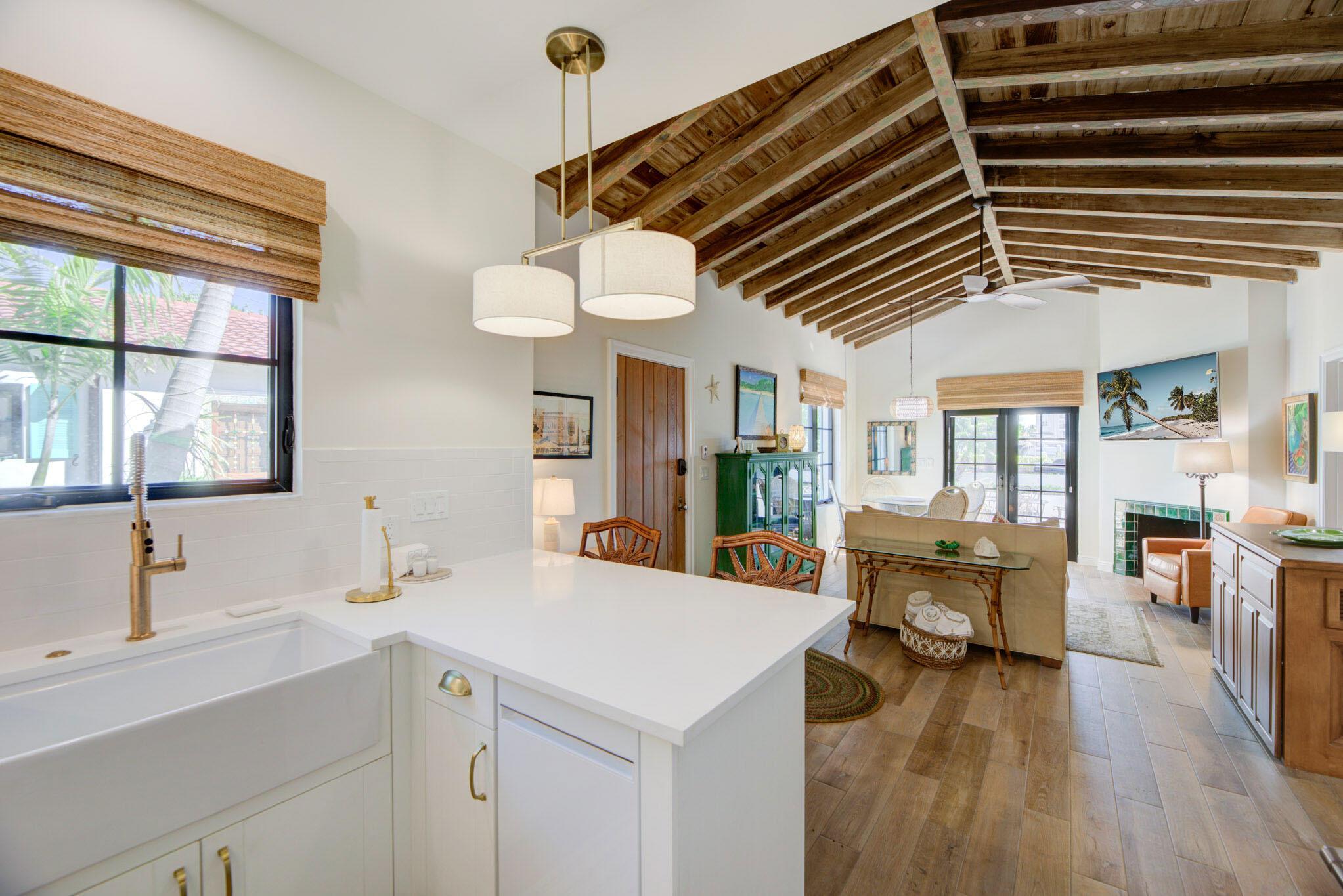 DELRAY TOWN OF - Residential Lease