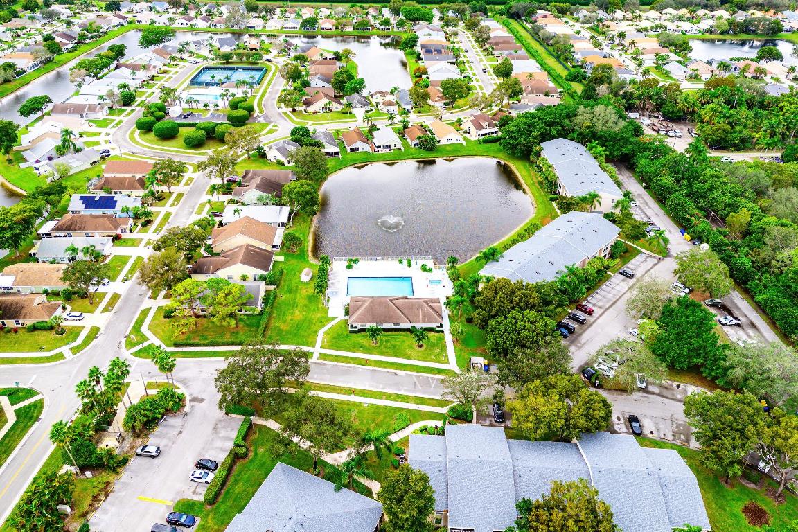 PINE RIDGE AT DELRAY BEACH - Residential