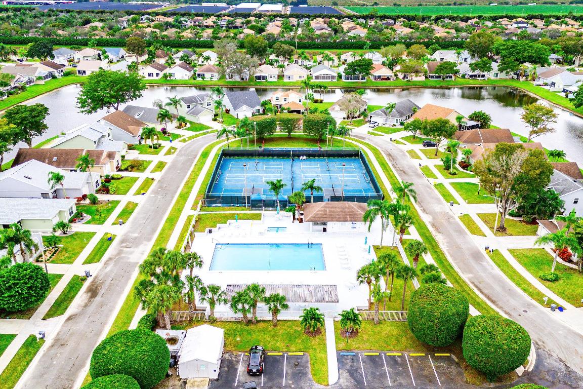 PINE RIDGE AT DELRAY BEACH - Residential