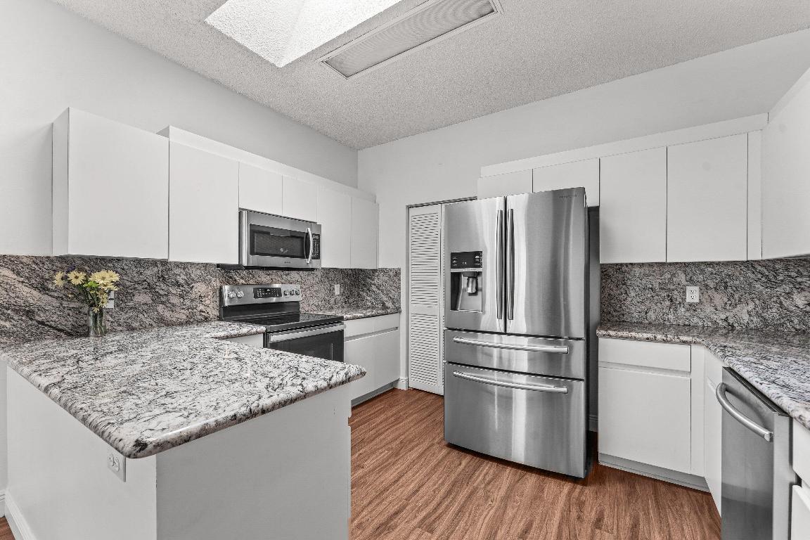 PINE RIDGE AT DELRAY BEACH - Residential